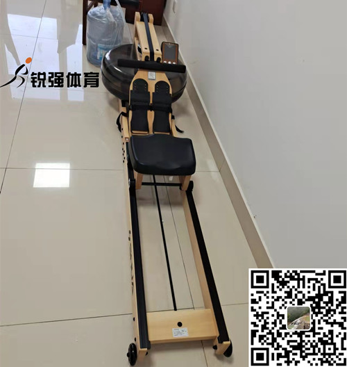淄博某小区业主在耀世娱乐体育选购的划船机