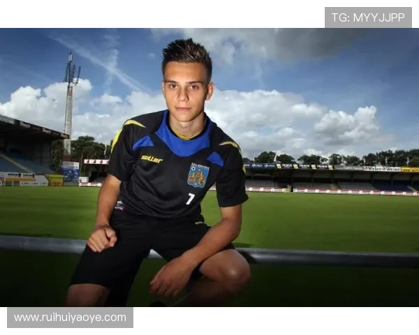 特罗萨德与福登：技术型攻击手的成长路径对比