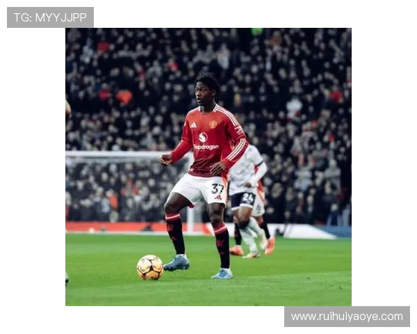 曼联防线失误频繁，防守稳定性持续下滑引发关注